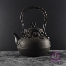 【日本守巨作】 藤把松鼠型鐵瓶 1.5L