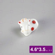 牛牛筷架 AK-C-217 4.6x3.5cm