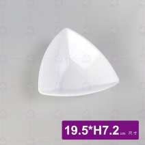 【LihTay】817 三角斜口缽-瓷白加金 19.5xH7.2cm