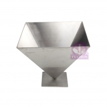 A504-3 白鐵金字塔模(特大) 18*18*H15.8cm