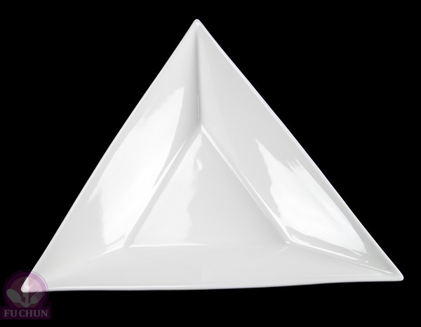 【大同磁器】P24H173 三角型深盤 45*45cm